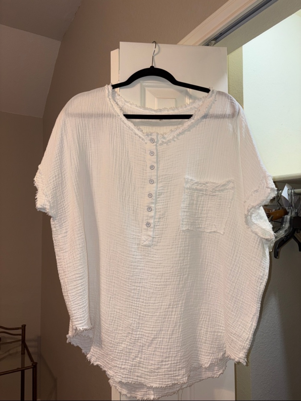 LA MIEL White Gauze Button Front Tunic